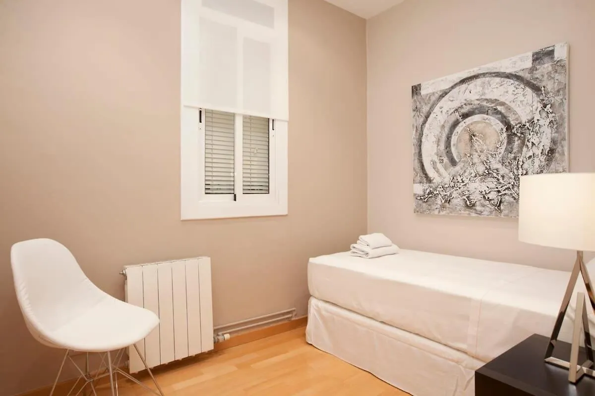 Gran Via Modern And Bright 3Bd With Terrace Apartment Barcelona 0*,  Spain